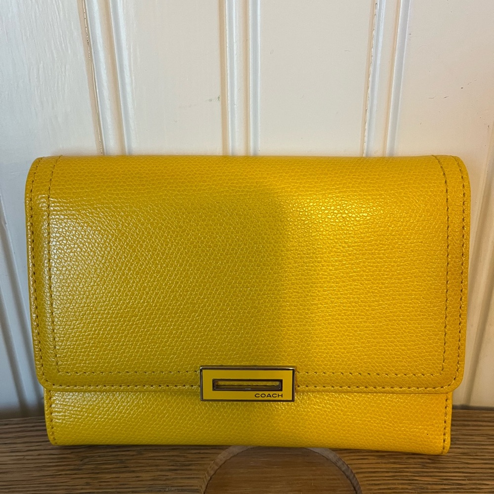 Coach Vintage Tri Fold Wallet